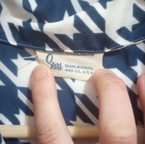 1970s Sears Roebuck vintage button down shirt - Picture 2 of 2